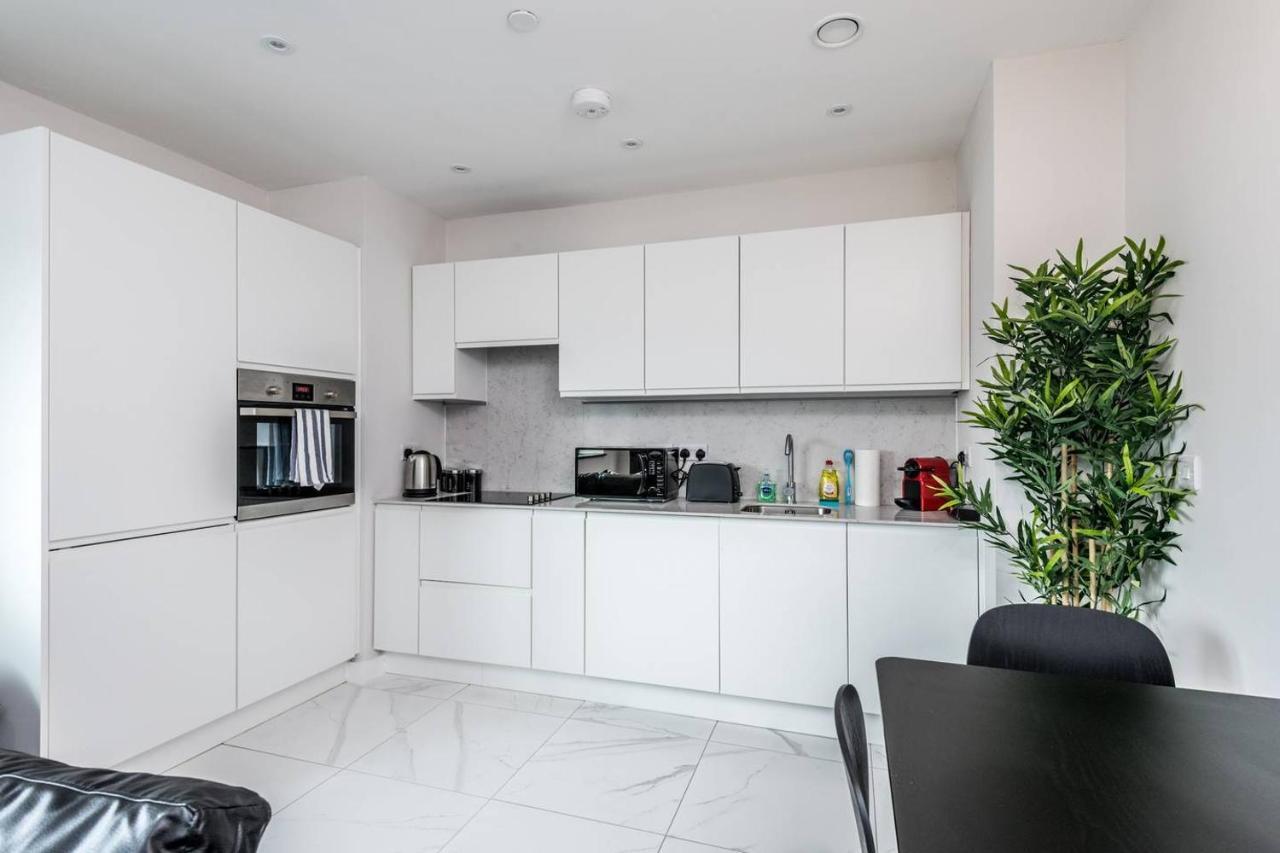 Waterfront Apartment With View Of Liver Building Liverpool Exterior foto